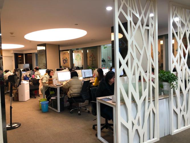 雙翼齊飛 廣州市鵬龍計算機科技與廣州鵬龍網(wǎng)絡(luò)的協(xié)同發(fā)展之路
